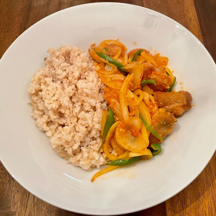 玉ねぎ麹で☆チキンのパプリカソース